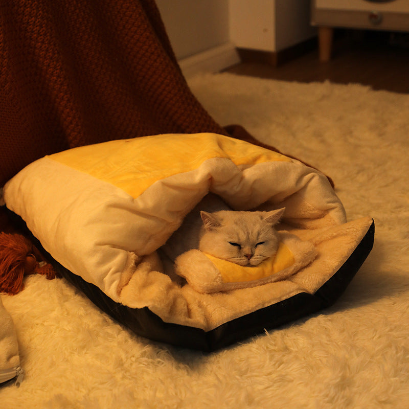 Anti-Slip Semi-Enclosed Soft Insulated Cat Bed: Easy to Clean
