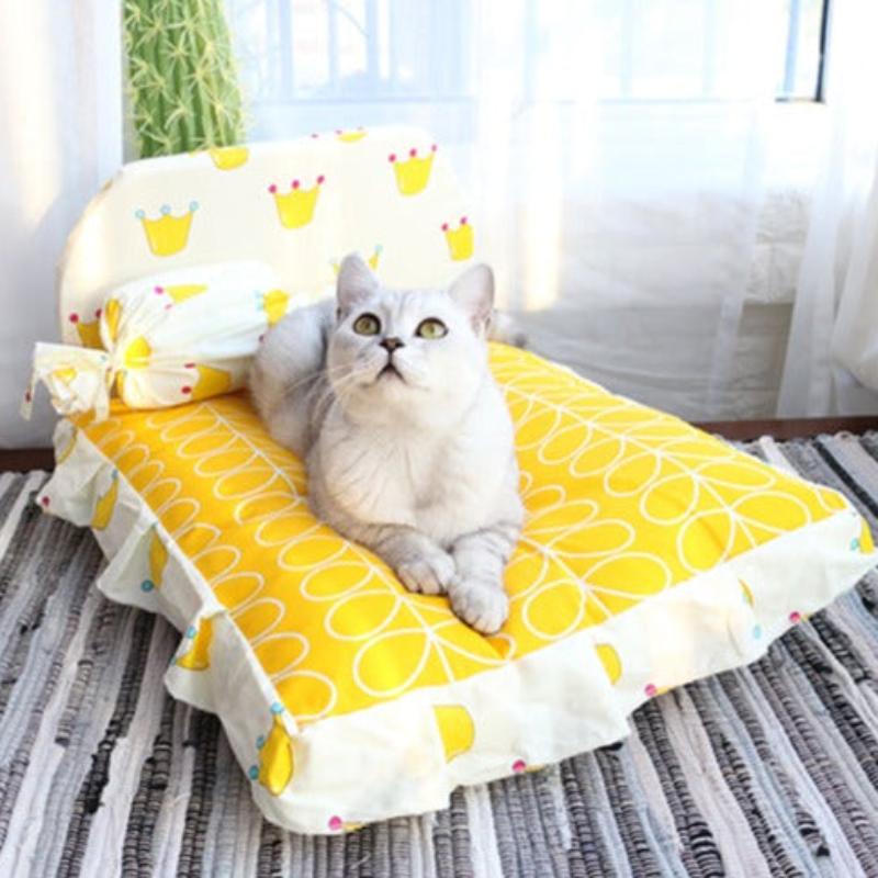 Anti-Slip Soft Cotton Dog Bed and Cat Bed: Comfort and Stability