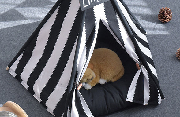 Tente pour animaux de compagnie en bois de pin de Nouvelle-Zélande noir et blanc