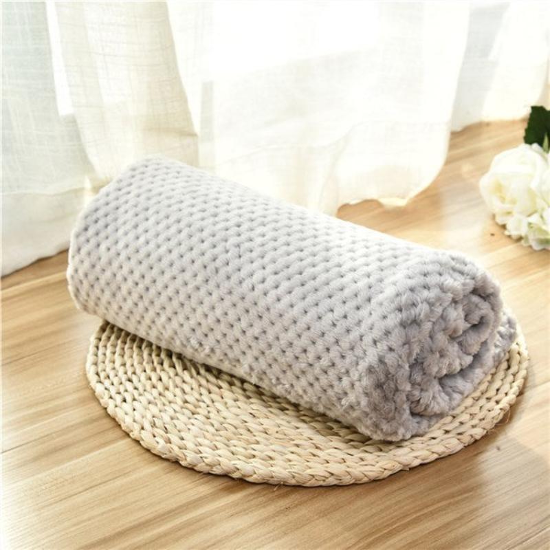 Thick and Breathable Cashmere Blanket: Odor Resistance and Eco-Friendly